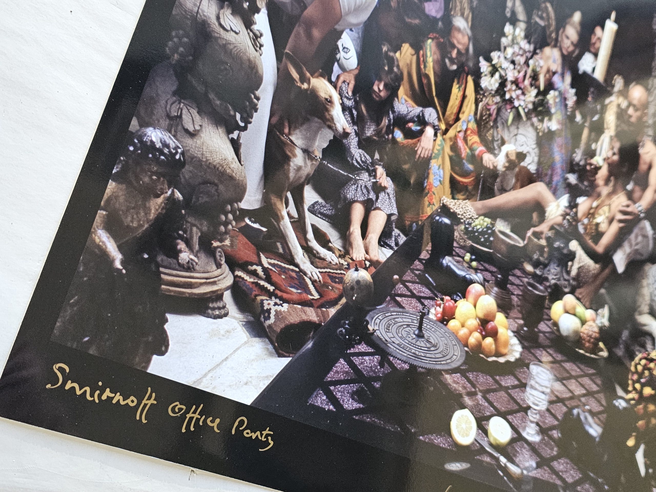 Fête de bureau avec de la vodka Smirnoff, collection d'alcool publicité osée, publicité londonienne années 70 par Michael Joseph