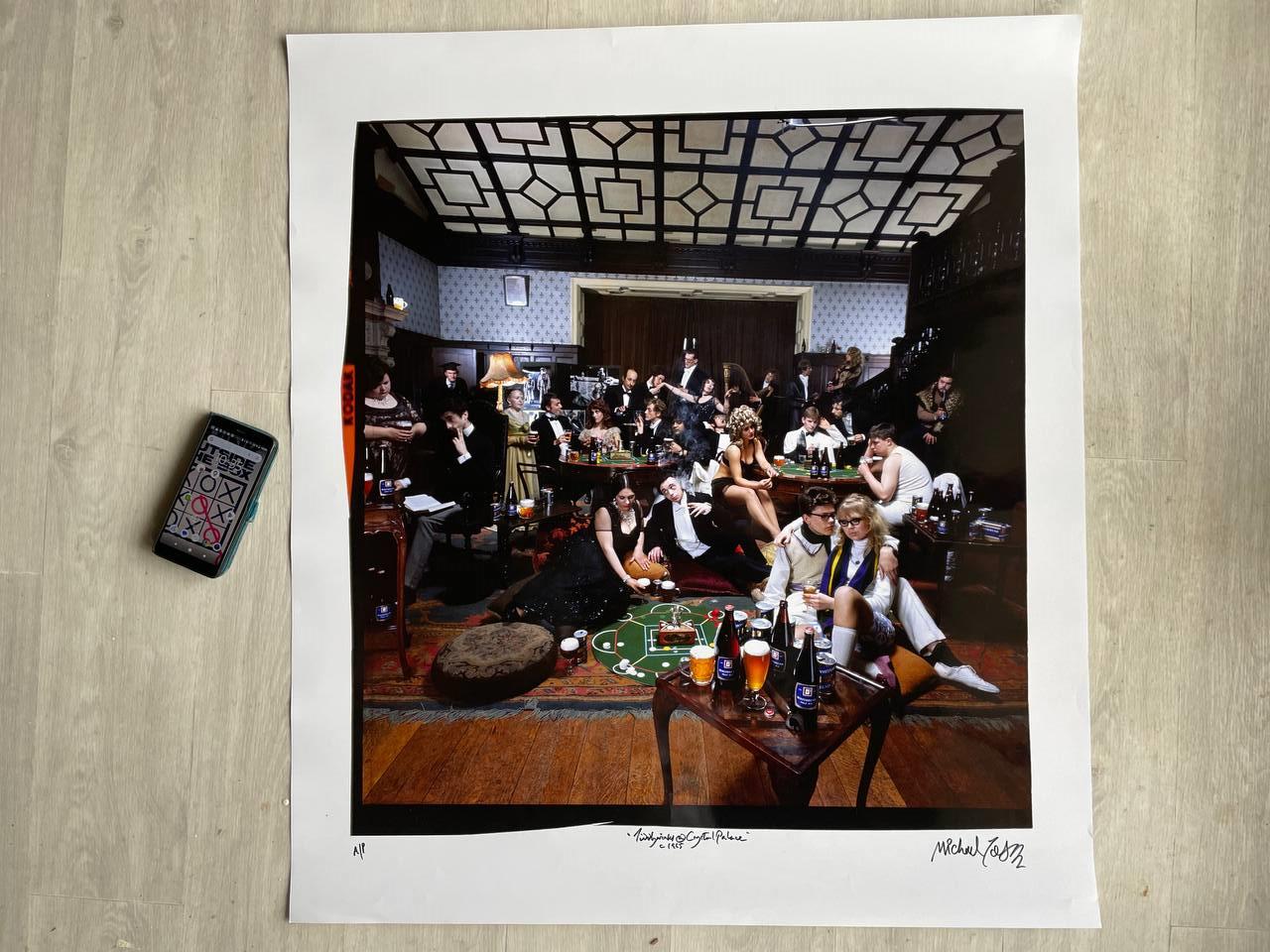 Tiddlywinks Crystal Palace, photo prise pour publicité Whitbread Ale, fête étudiante avec consommation de bière, par Michael Joseph.