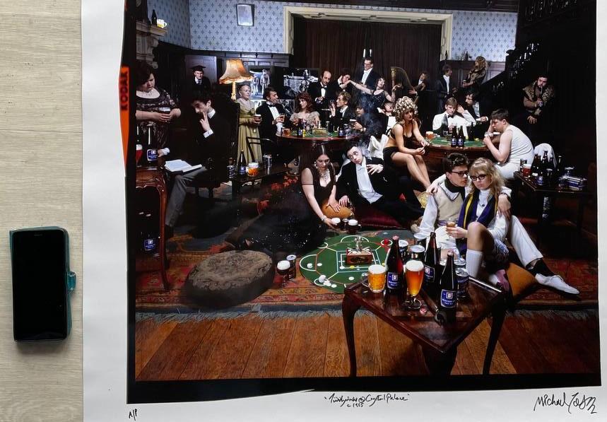 Tiddlywinks Crystal Palace, photo prise pour publicité Whitbread Ale, fête étudiante avec consommation de bière, par Michael Joseph.