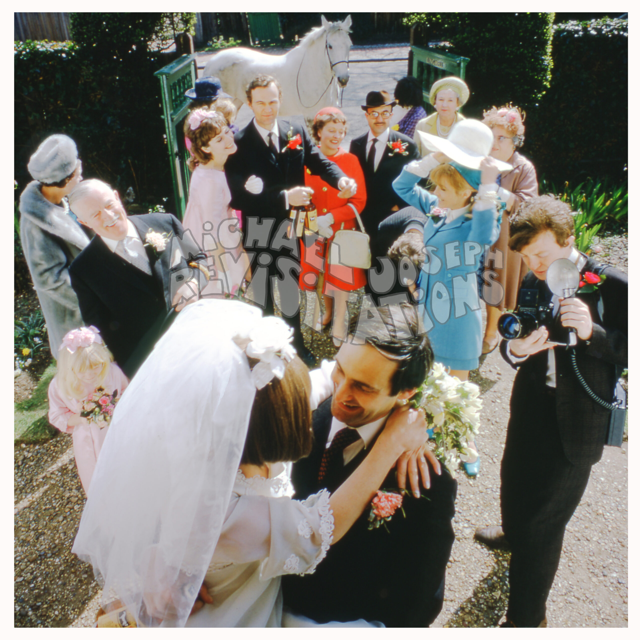 White Horse Wedding Collection Groovy Groups Alcohol, Photographie publicitaire londonienne Carte postale vintage par Michael Joseph