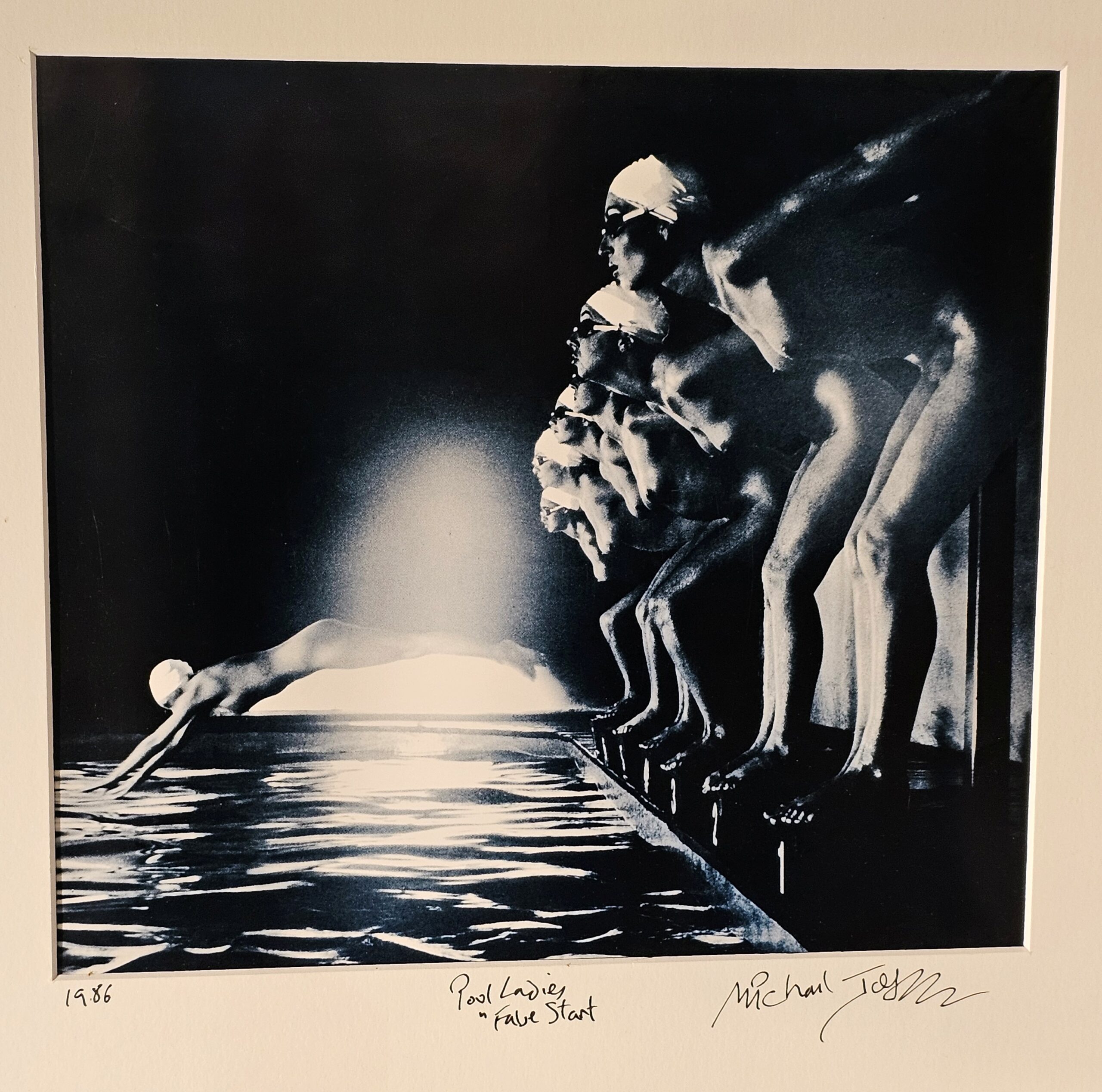 Photo-Finish du faux départ depuis la piscine Ladies US Playboy interview photo-shoot par Michael Joseph