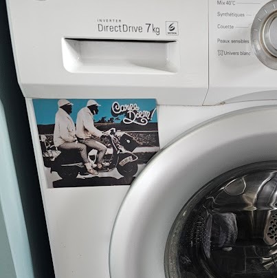 Bike rider Magnet, Motards Monochromes avec Carpe Diem écrit sur le ciel bleu