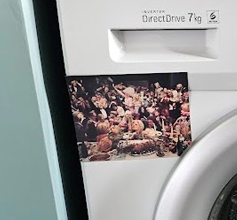 Magnet Fernet Branca banquet, Aimant d'une orgie ayant toute l'insouciance 1970