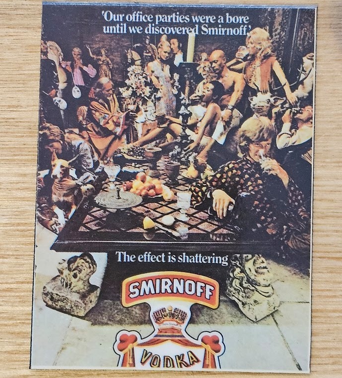 "Magnet publicitaire vintage sur l'alcool, mélange de pubs loufoques sur les boissons – premiers arrivés, premiers servis."